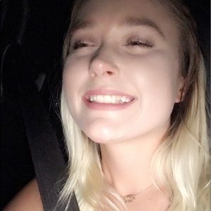 Meet your Posher, Brittney